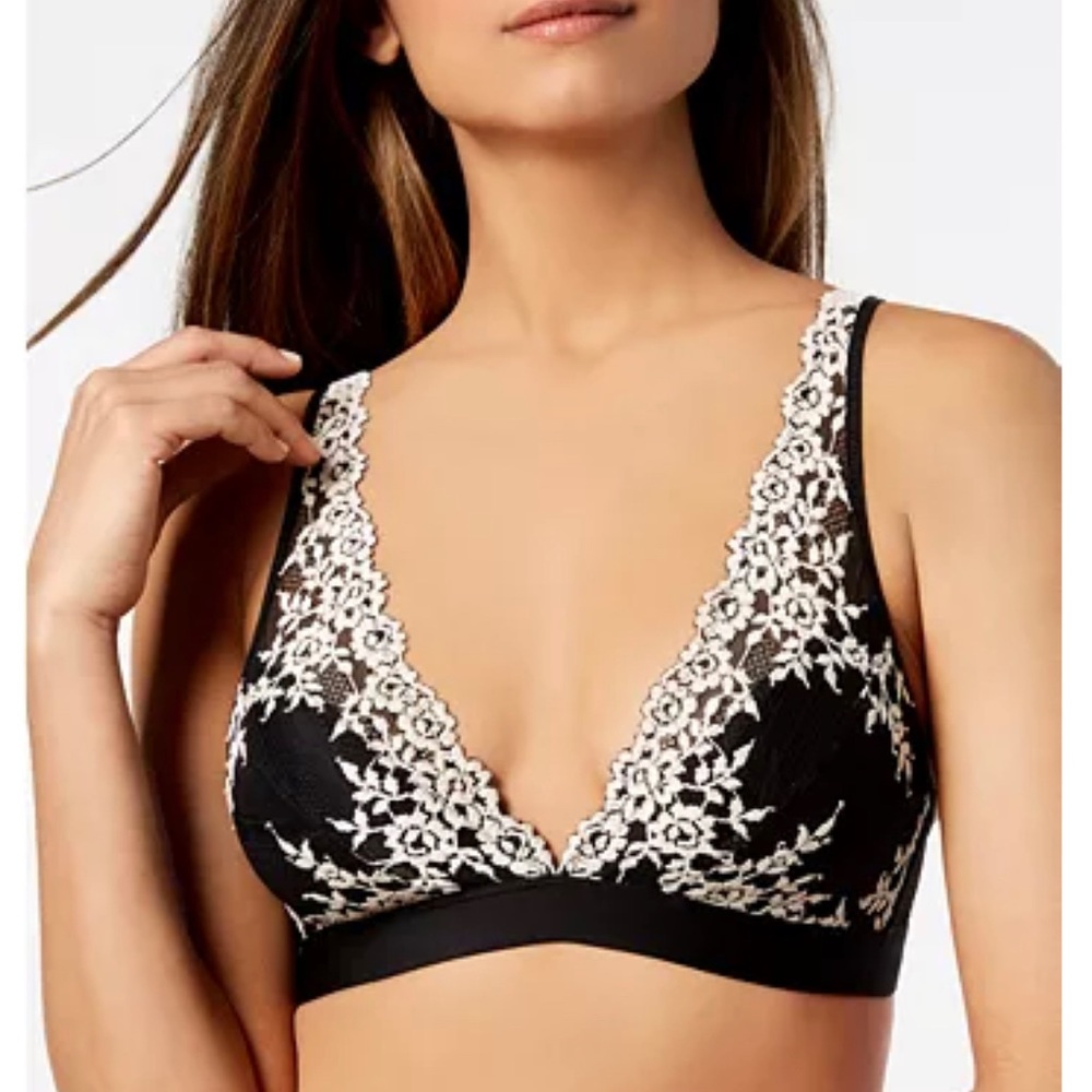 Embrace Soft Cup Wireless Bralette by Wacoal NWOT